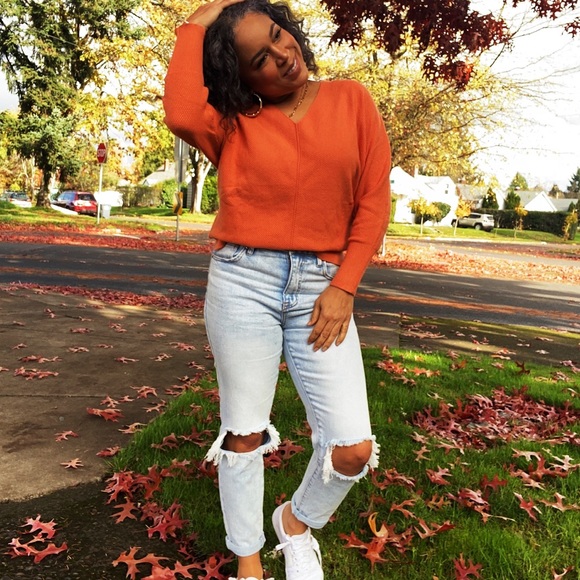 Super cute and comfy ORANGE stretchy soft knit sweater, sz SM - Picture 3 of 9